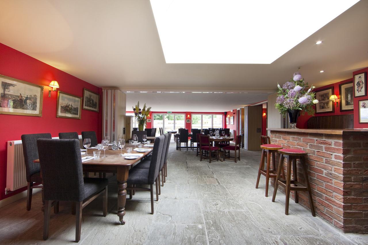 Отель The Carpenters Arms Felixkirk Экстерьер фото